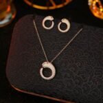 Ensemble Cartier Panthère – Collier et Boucles d’Oreilles de Luxe Femme