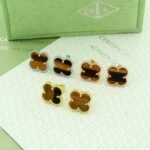 Boucles d’oreilles Van Cleef & Arpels Vintage Alhambra
