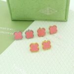 Boucles d’oreilles Van Cleef & Arpels Vintage Alhambra