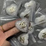 Broche CHANEL Mod 24