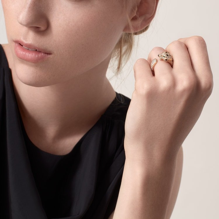 Panthère de Cartier ring, medium model, half-paved