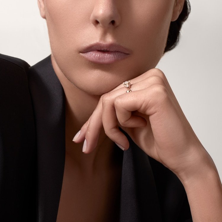 Panthère de Cartier ring, small model, half-paved