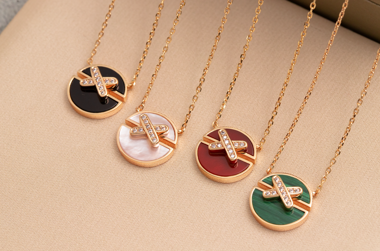 [Amore Jewelry]JEUX DE PINK GOLD DIAMOND NECKLACE