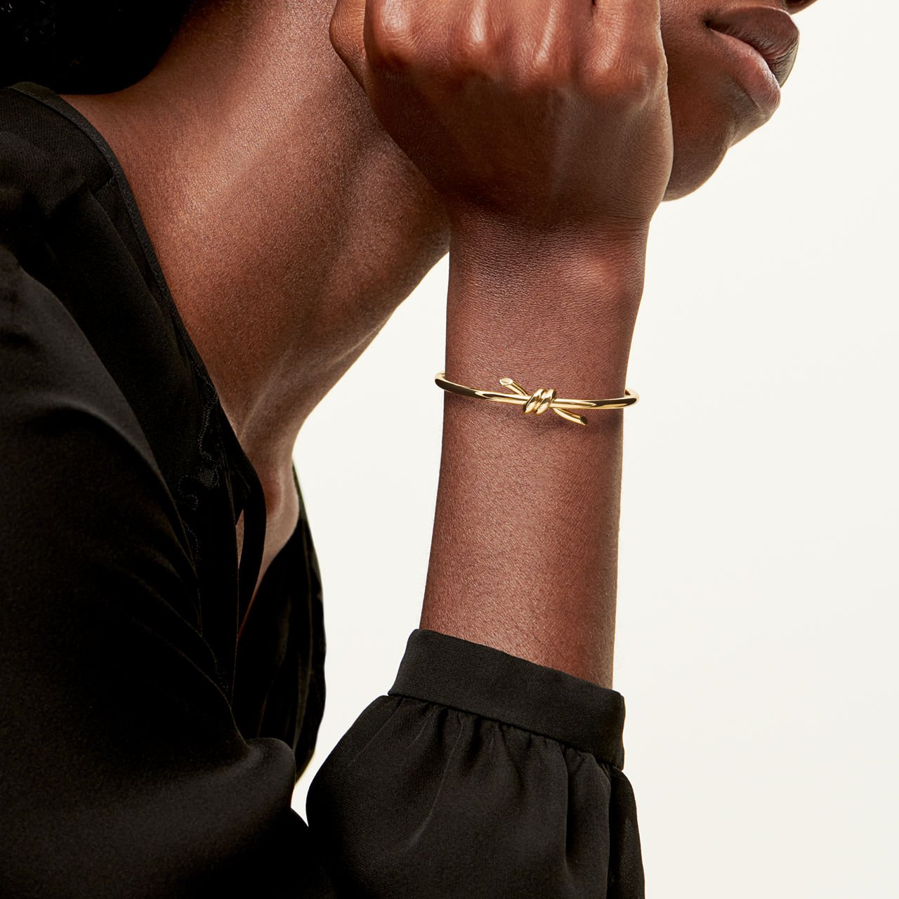 Tiffany Knot Wire Bangle in Yellow Gold